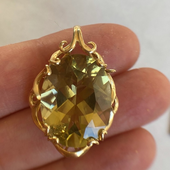 14 Carats Limon Quartz Scroll Frame Oval Pendant - SOLID 14K Yellow Gold - Picture 7 of 10